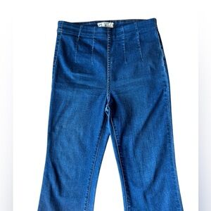 Free People Manhattan blue stone pull on Jeans -size 27